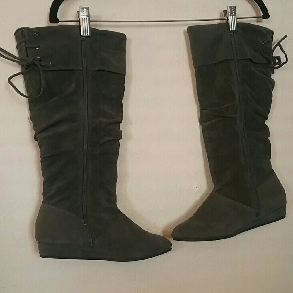 Boots size 6 - Picture 3 of 3